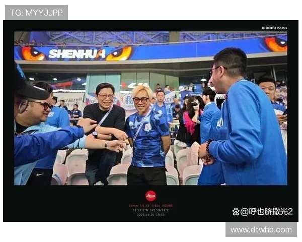 申花吉祥物布鲁将首次随队出征青岛助阵球队